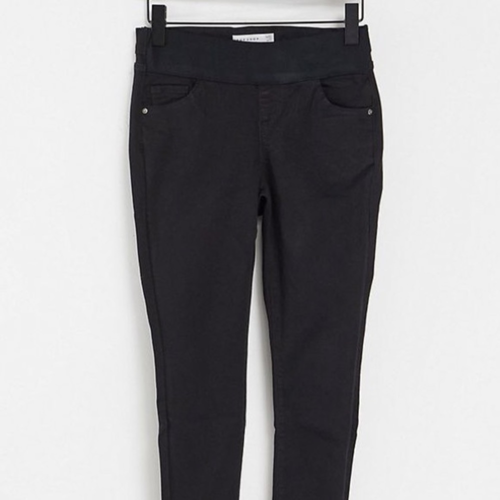 Topshop Jamie Underbump Maternity Jeans size 28. Super comfortable!